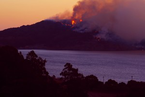 Wildfire_on_Angel_Island_com