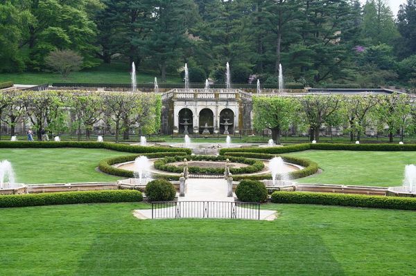 Main fountains of Longwood Gardens.  Creative Commons - Share Alike